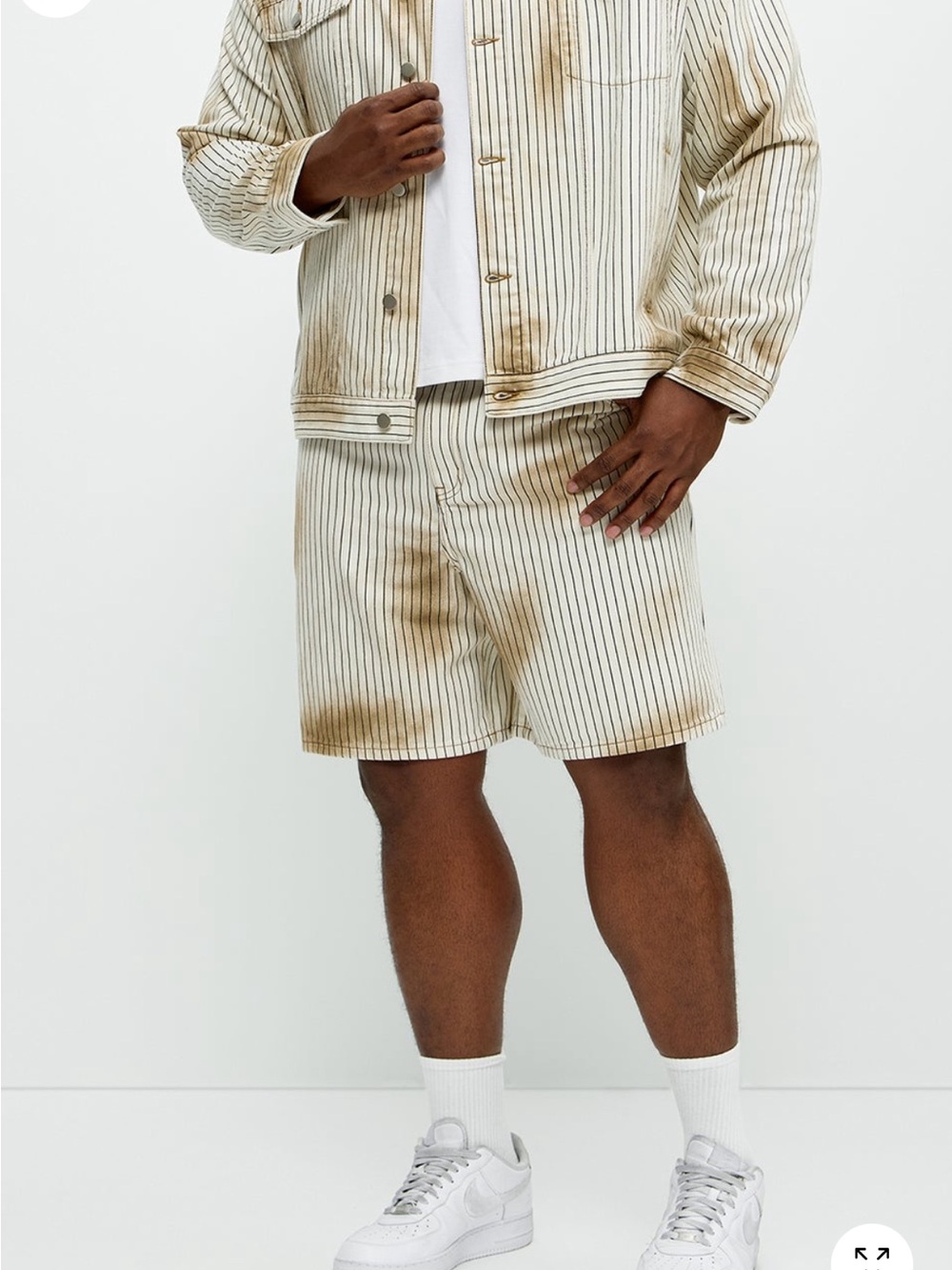NWT- Byron striped relax shorts Fashion Nova Men